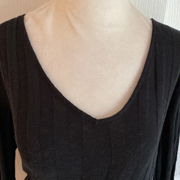 Anthropologie V-neck ribbed sweater with fringe trim - Picture 3 of 6